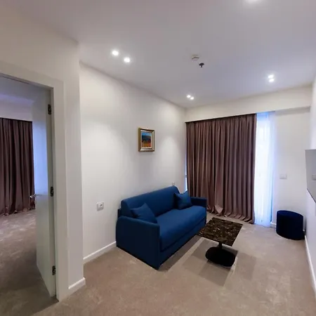 Habitat 4* 티라나
