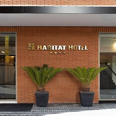 호텔 Habitat 4*