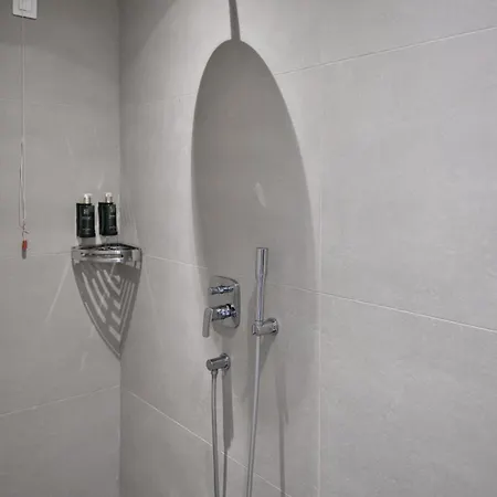 Hotell Habitat Tirana