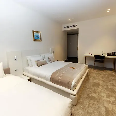 Habitat 4*