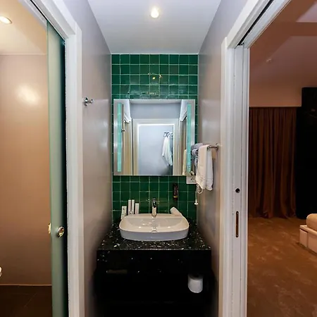 Habitat تيرانا