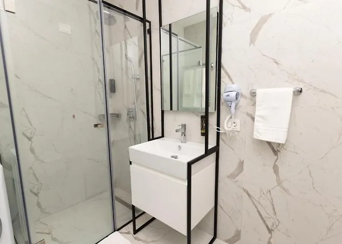 Ξενοδοχείο Habitat 4*