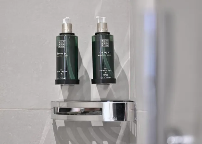 Ξενοδοχείο Habitat 4*